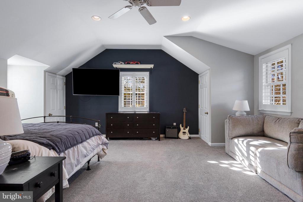 107 ASHWOOD ROAD
