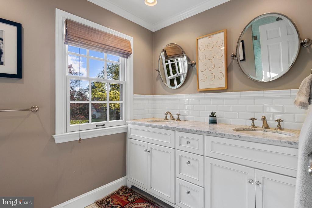 107 ASHWOOD ROAD