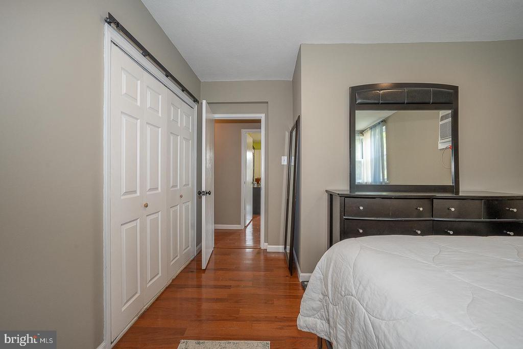 2208 MARY LANE