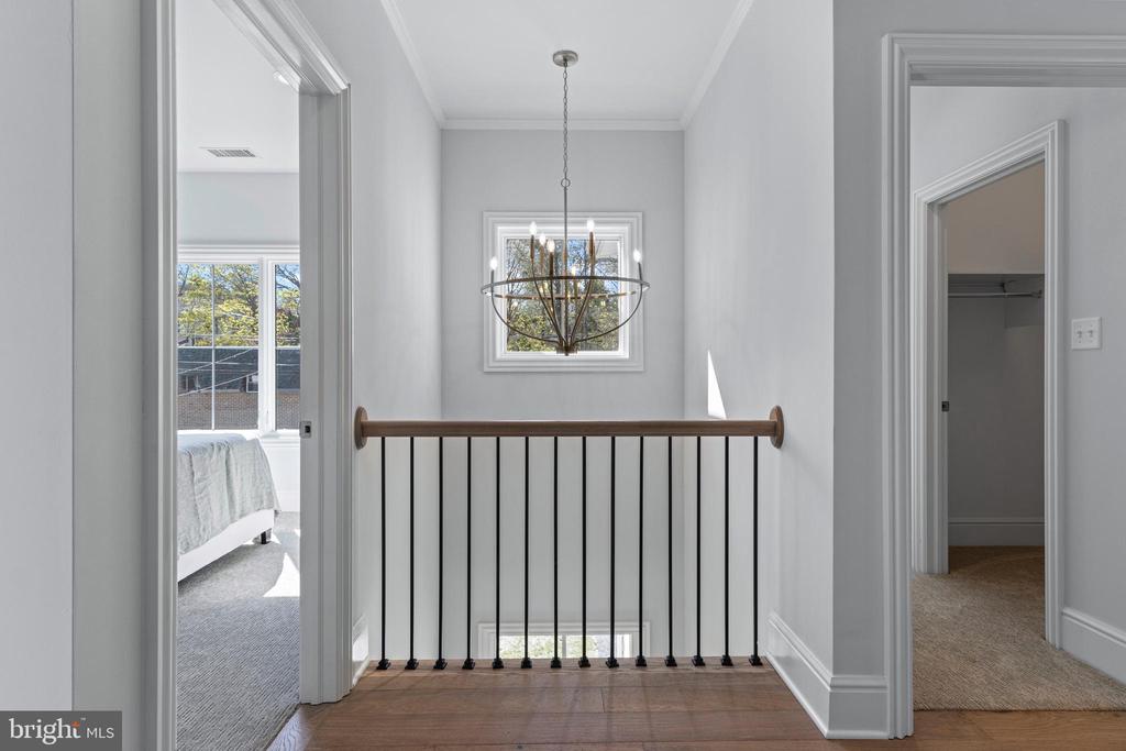 238 N ABERDEEN AVENUE LOT 2