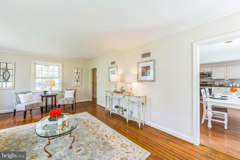 320 OVERHILL ROAD