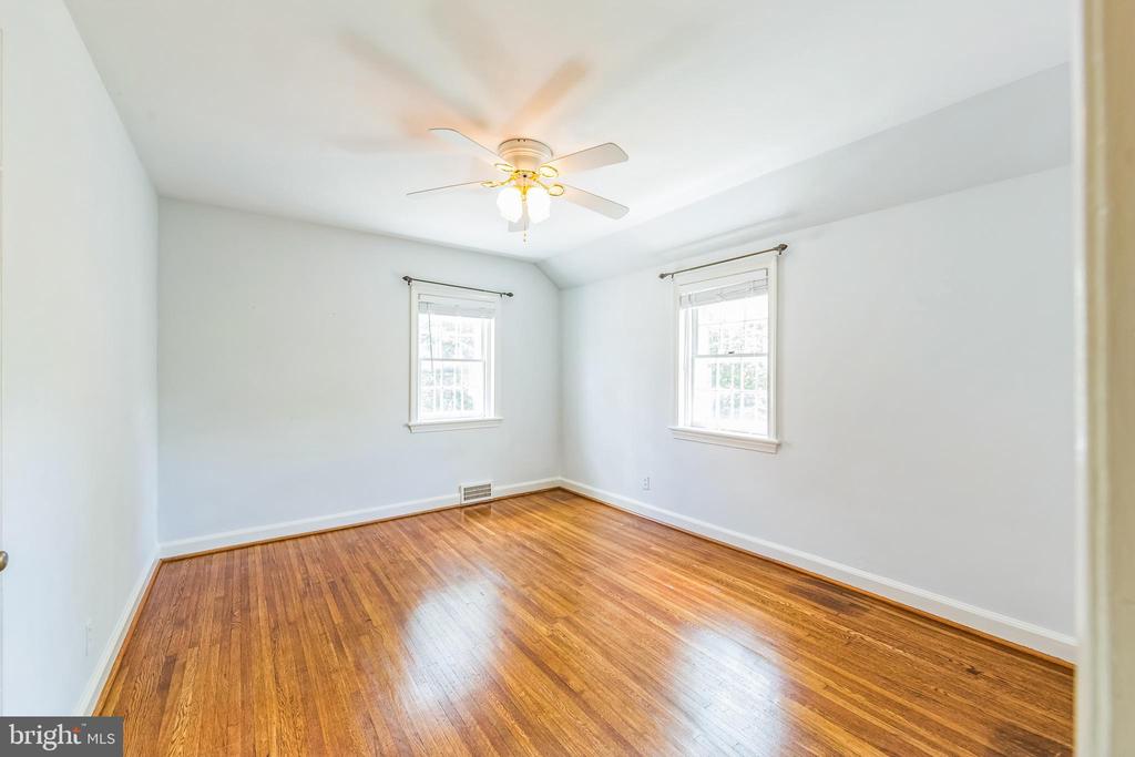 320 OVERHILL ROAD
