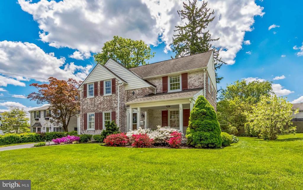 320 OVERHILL ROAD
