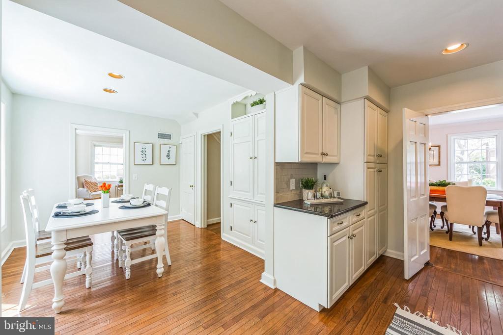 320 OVERHILL ROAD