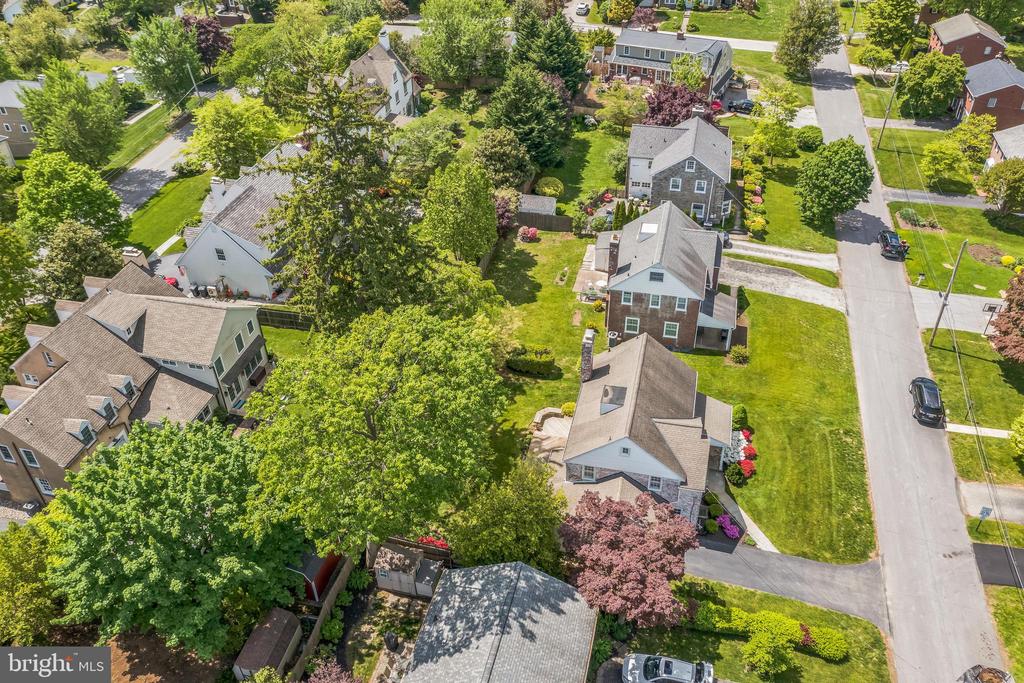 320 OVERHILL ROAD