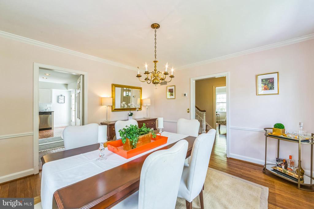 320 OVERHILL ROAD