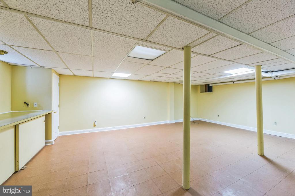 320 OVERHILL ROAD