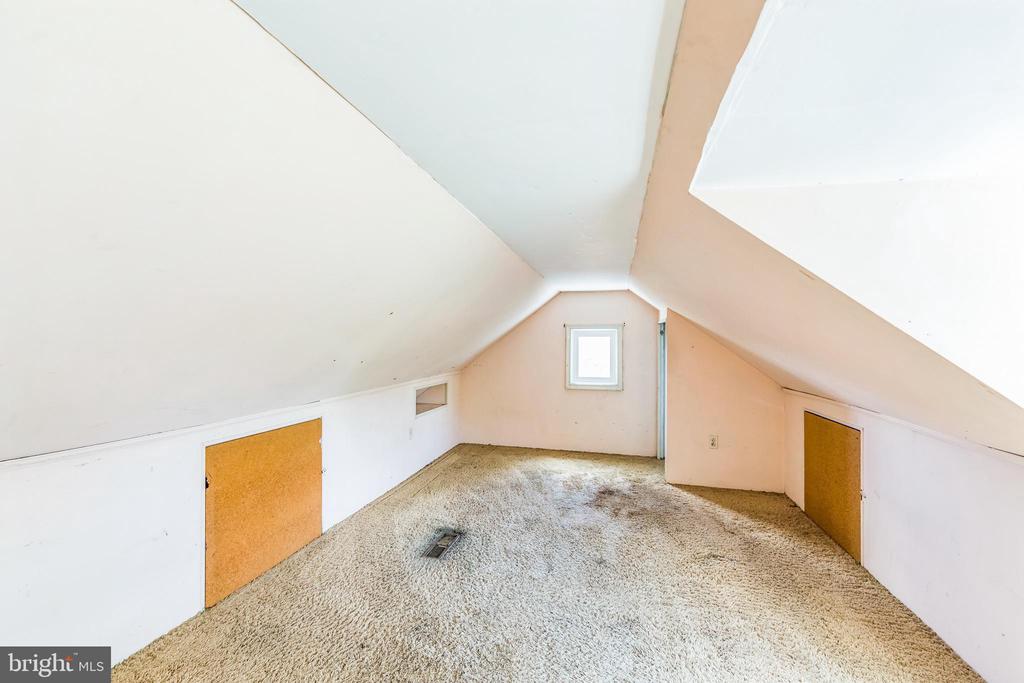 320 OVERHILL ROAD