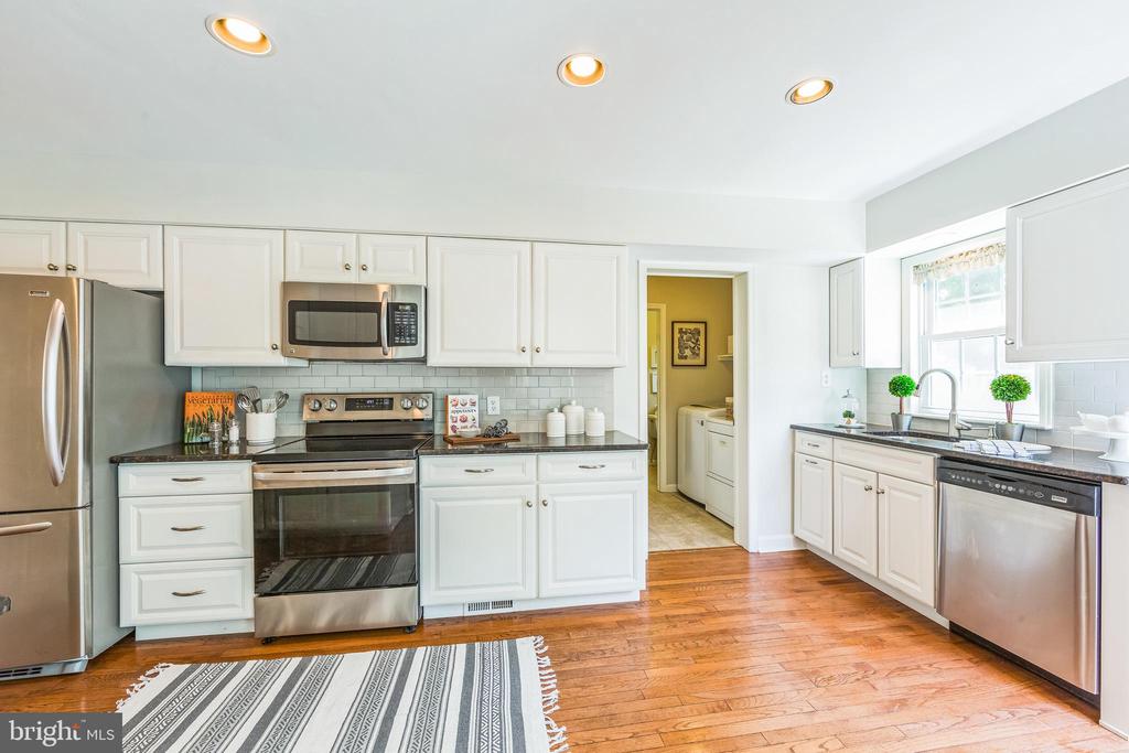 320 OVERHILL ROAD