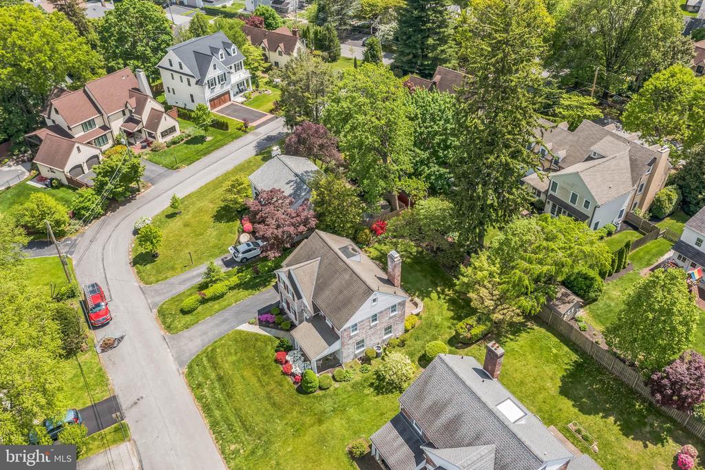 320 OVERHILL ROAD
