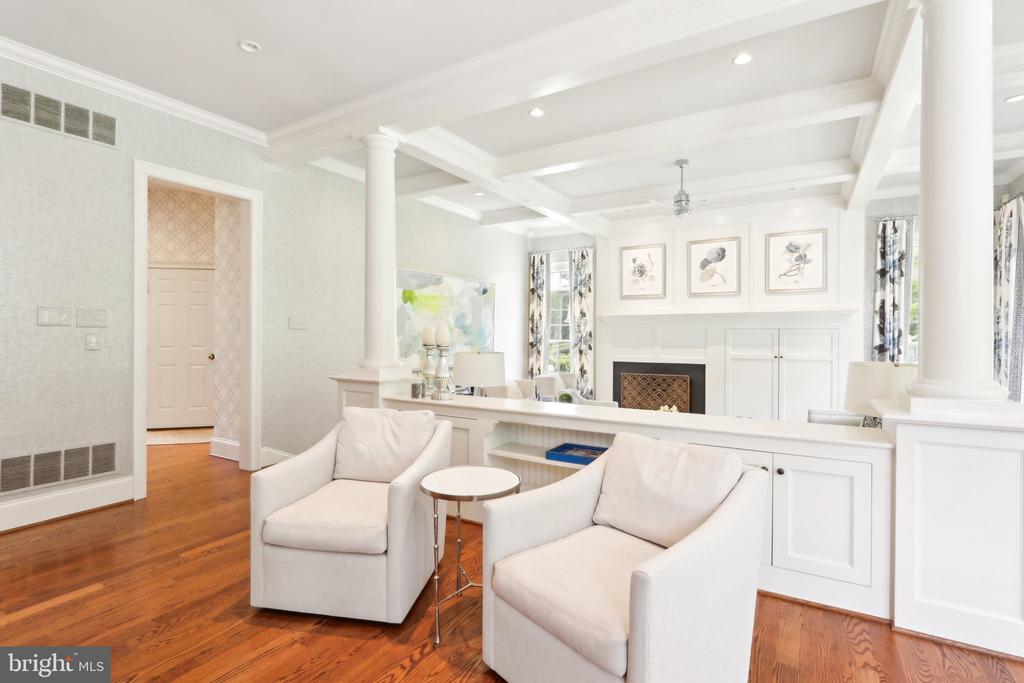 51 FARRIER LANE