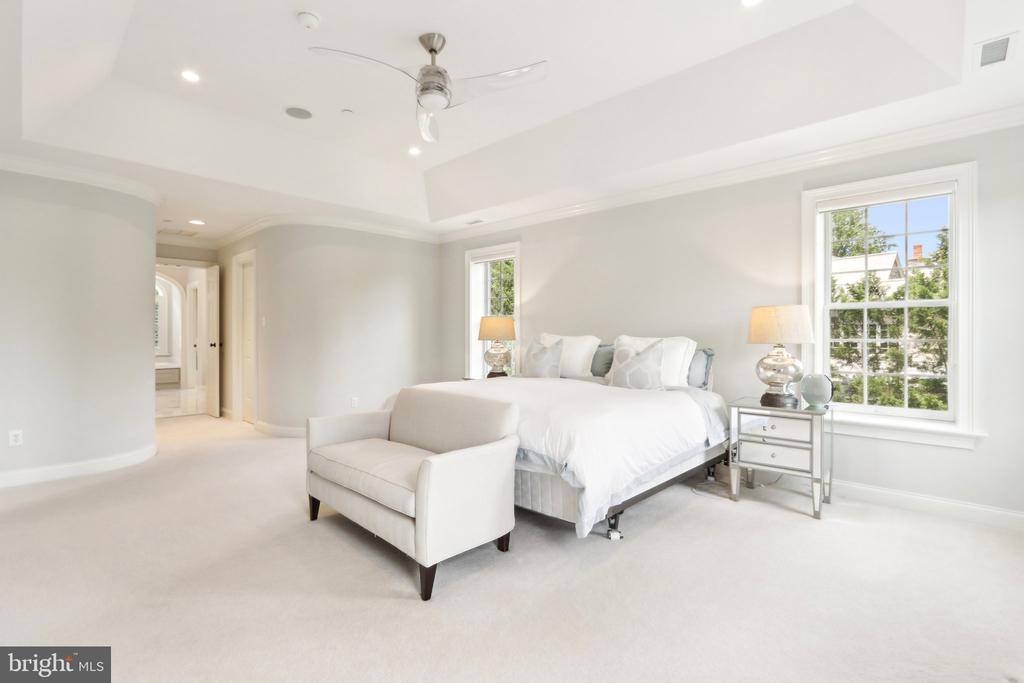 51 FARRIER LANE