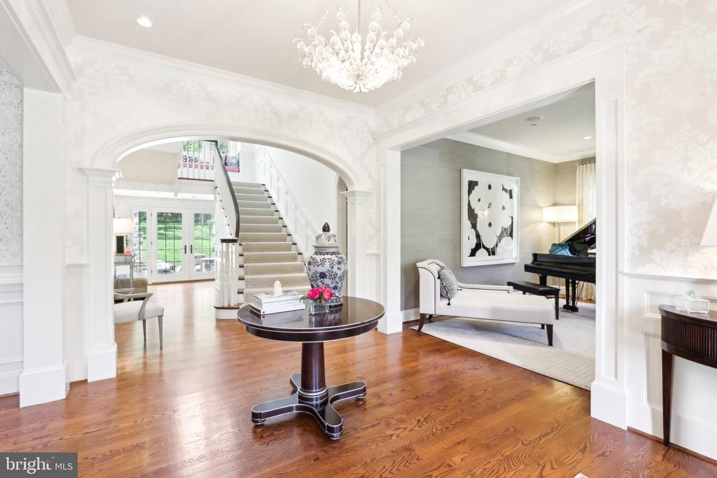 51 FARRIER LANE