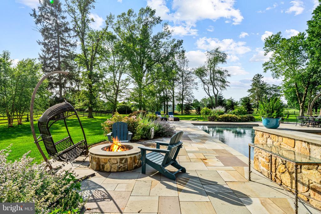 3537 SAWMILL ROAD