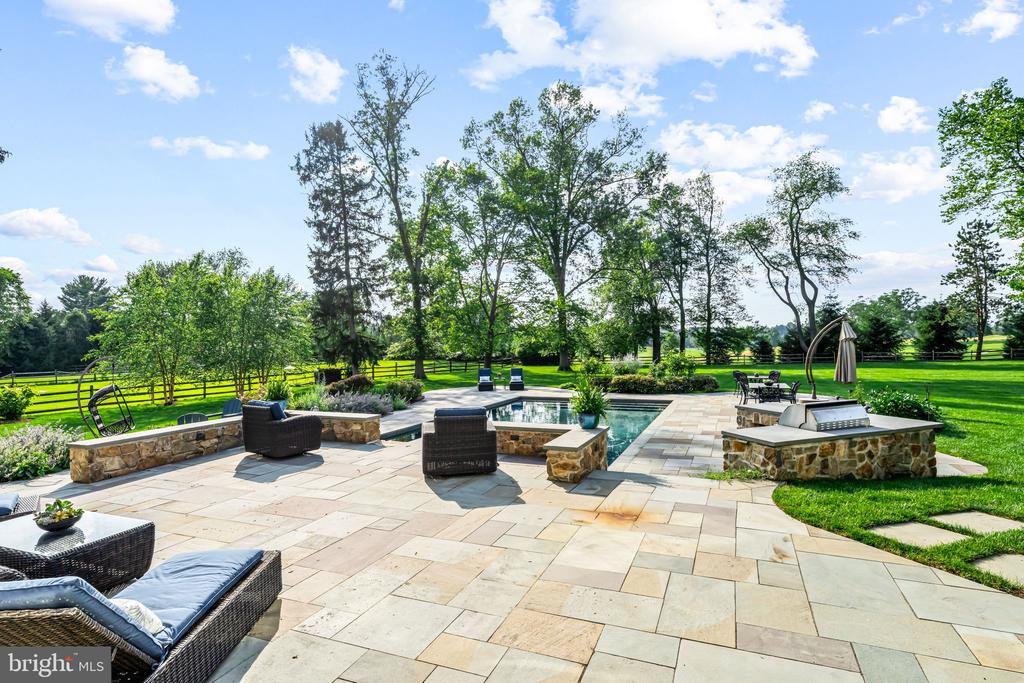 3537 SAWMILL ROAD