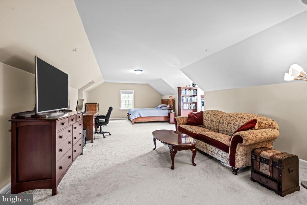 3537 SAWMILL ROAD