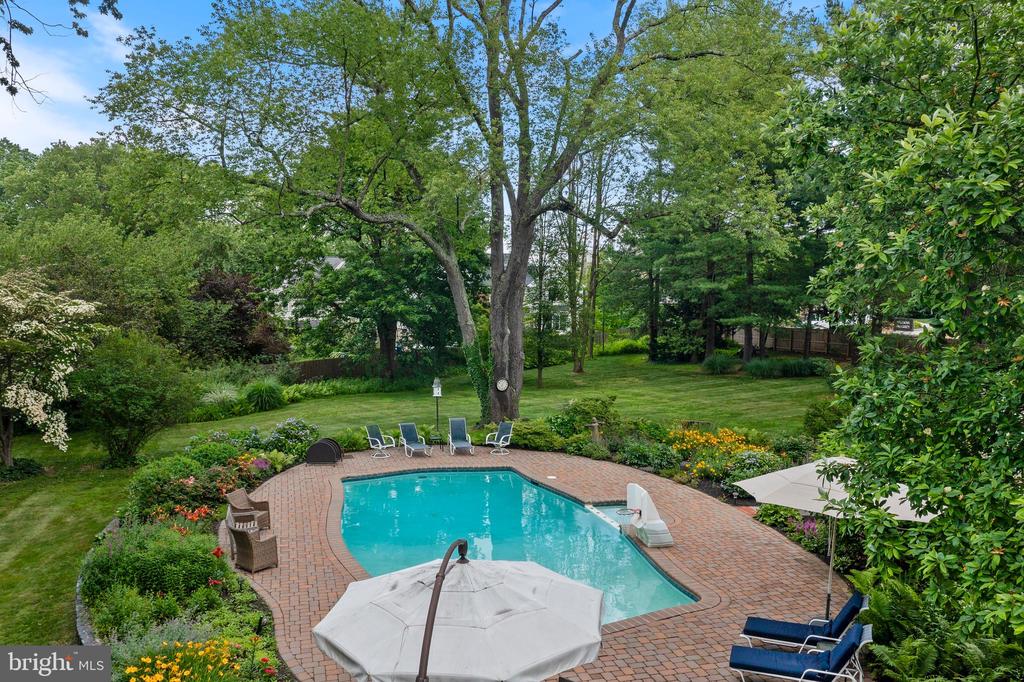 103 ASHWOOD ROAD