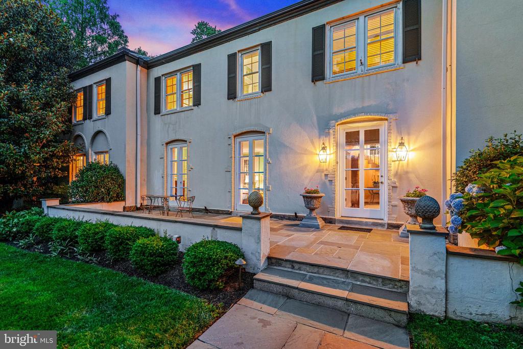 103 ASHWOOD ROAD