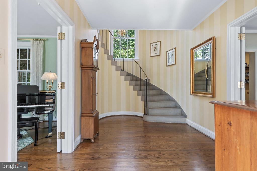 103 ASHWOOD ROAD
