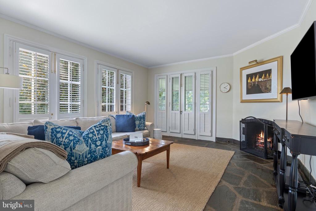 103 ASHWOOD ROAD