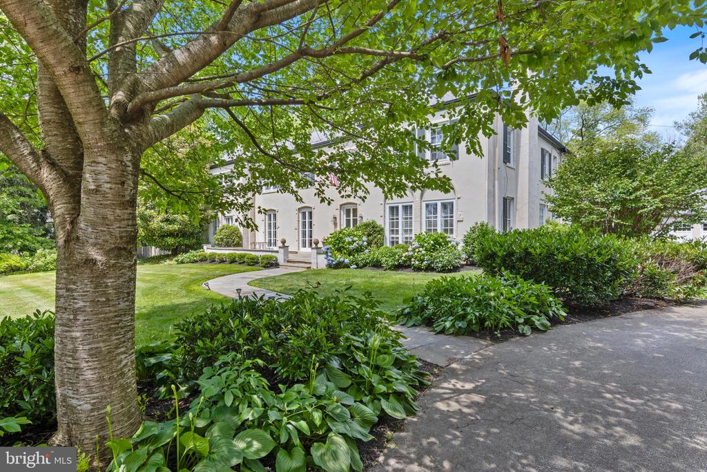 103 ASHWOOD ROAD