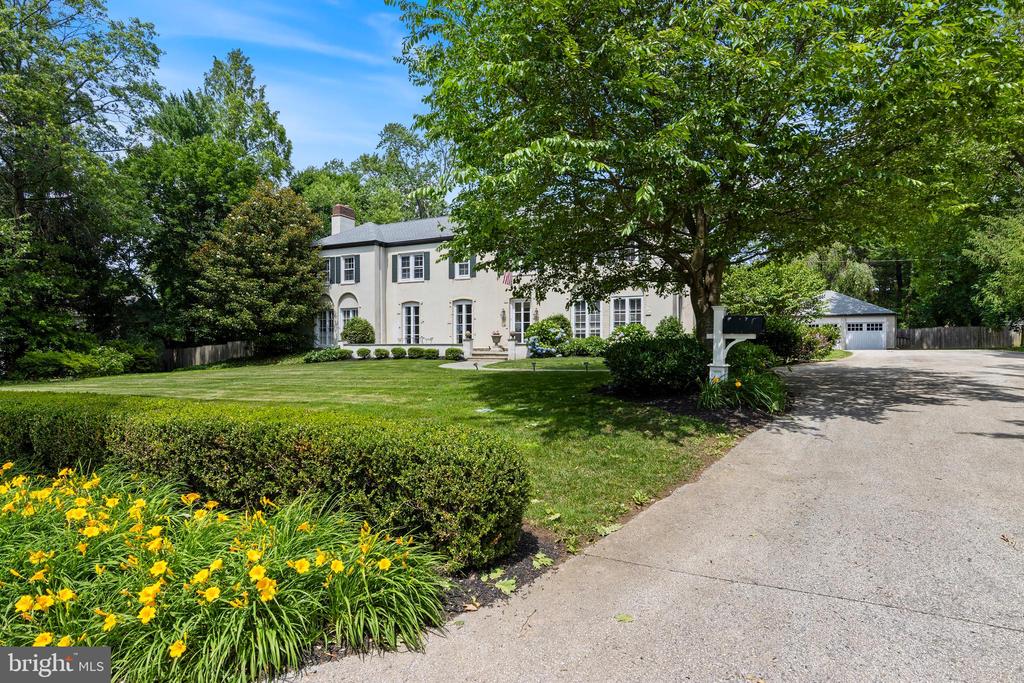 103 ASHWOOD ROAD