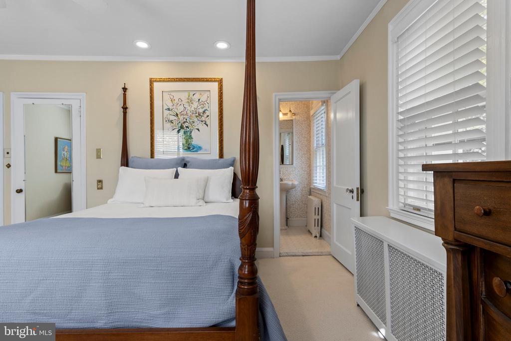 103 ASHWOOD ROAD