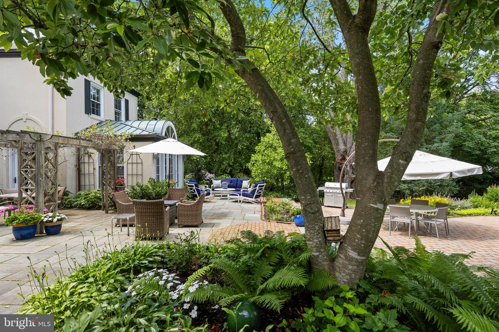 103 ASHWOOD ROAD