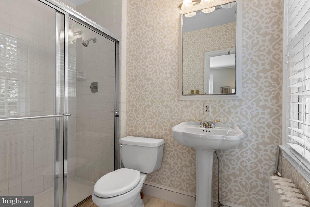 103 ASHWOOD ROAD