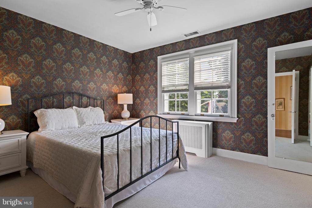 103 ASHWOOD ROAD