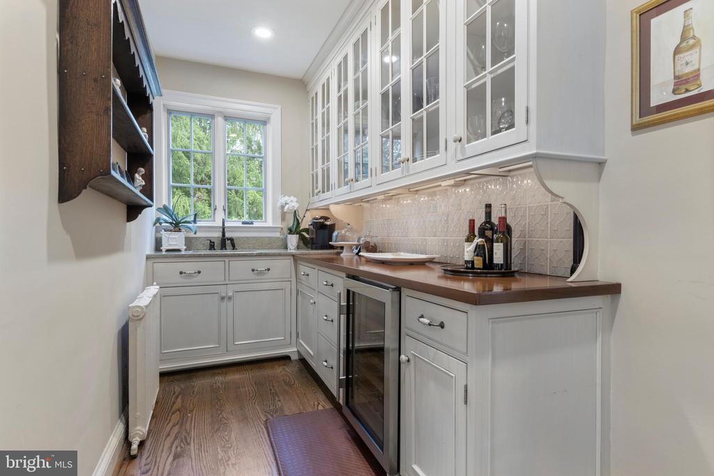 103 ASHWOOD ROAD