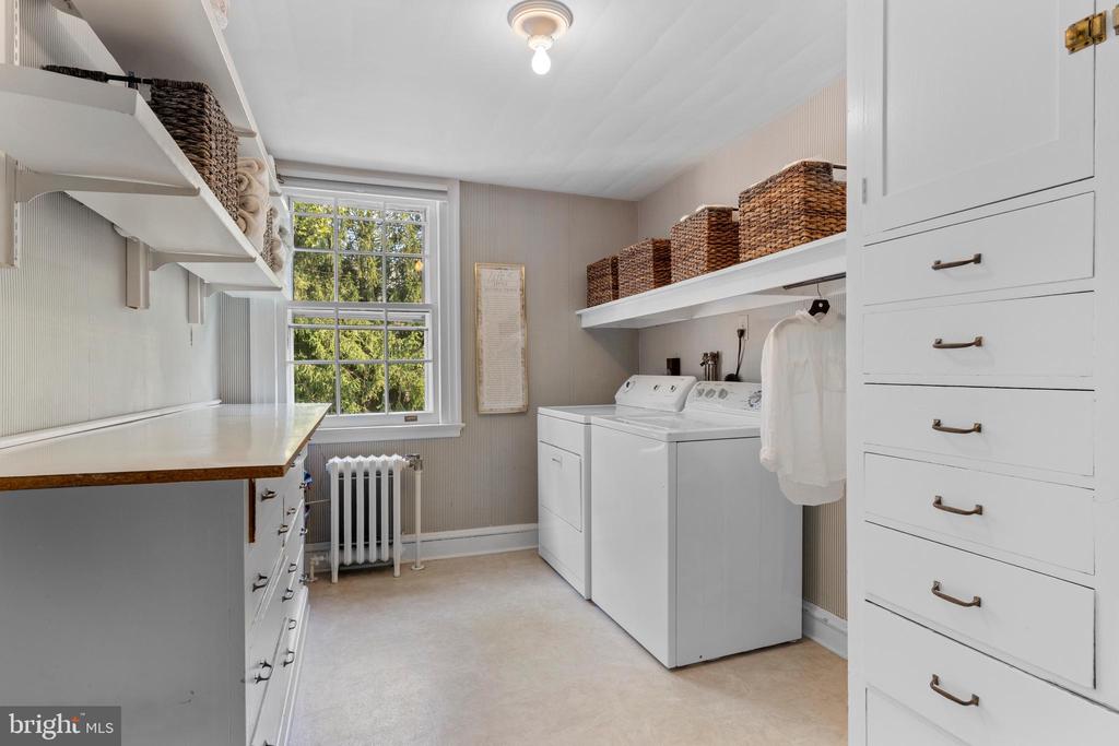 103 ASHWOOD ROAD