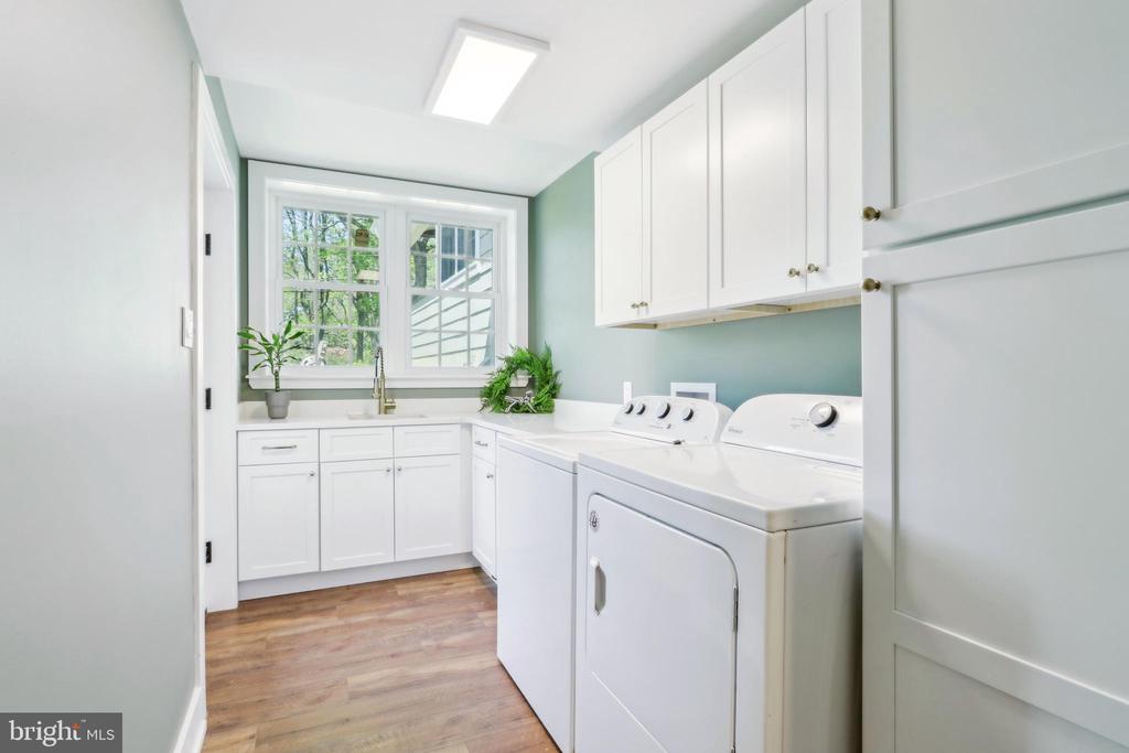 414 BARCLAY ROAD