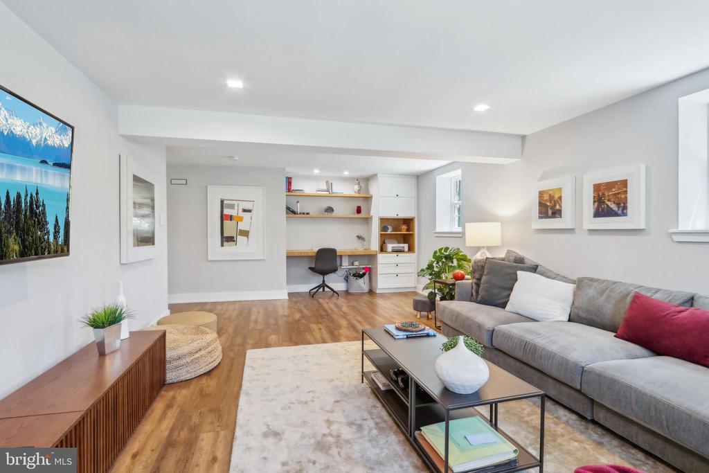 414 BARCLAY ROAD