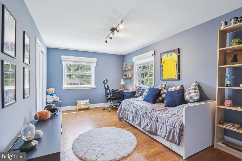 414 BARCLAY ROAD
