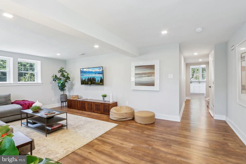 414 BARCLAY ROAD