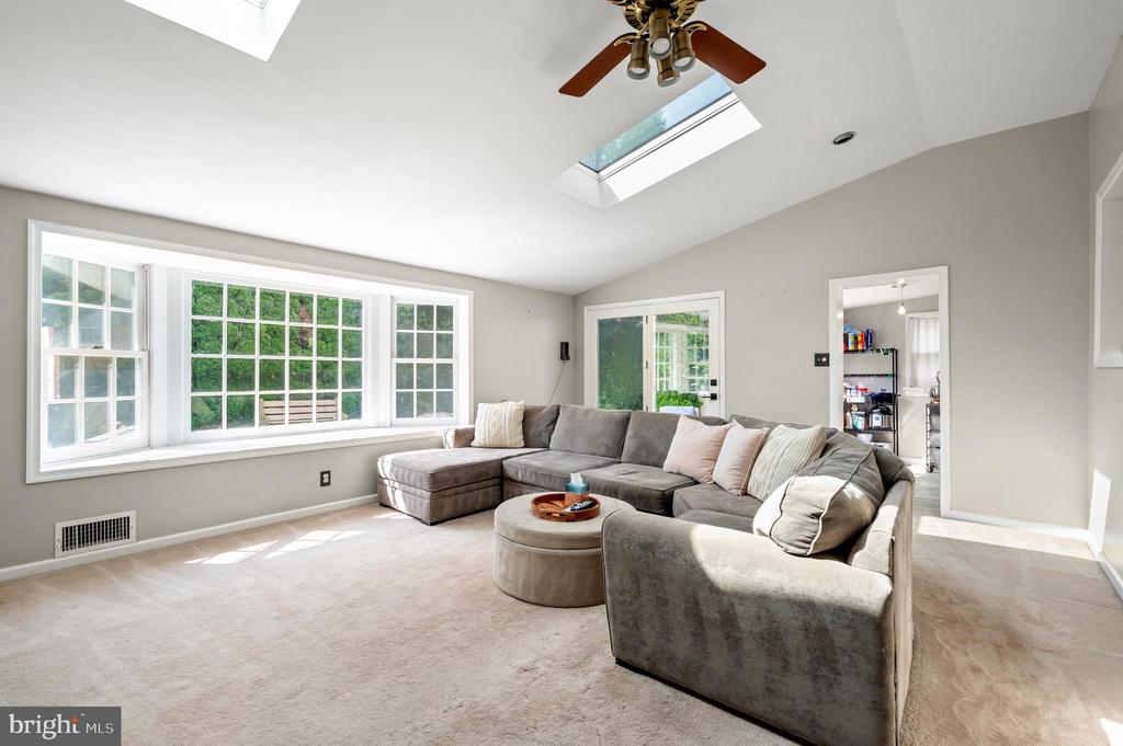 5216 RESERVATION ROAD