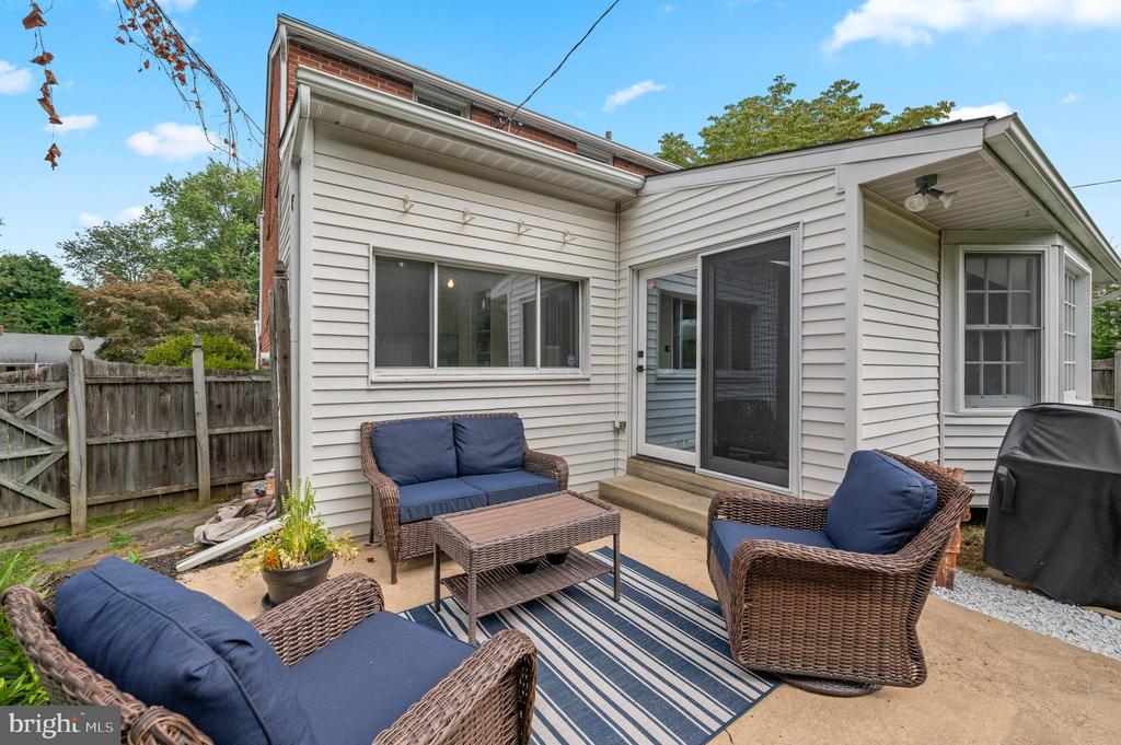 5216 RESERVATION ROAD