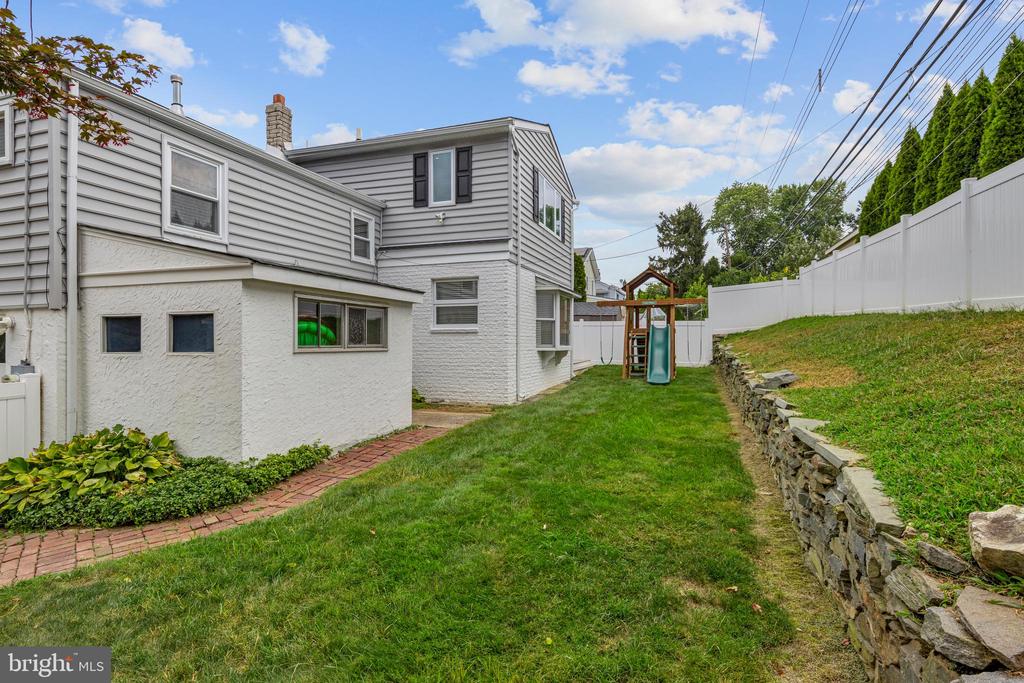 329 WILLIAMS ROAD