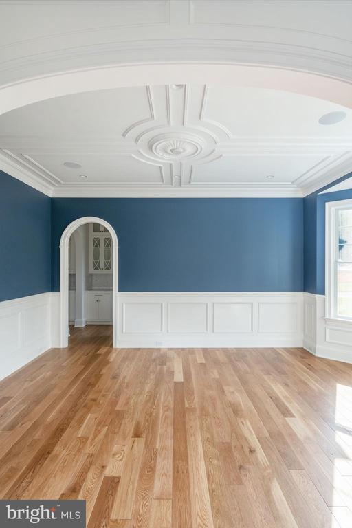 406 BARCLAY ROAD
