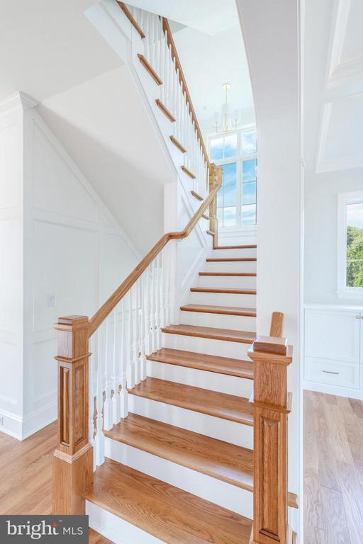 406 BARCLAY ROAD
