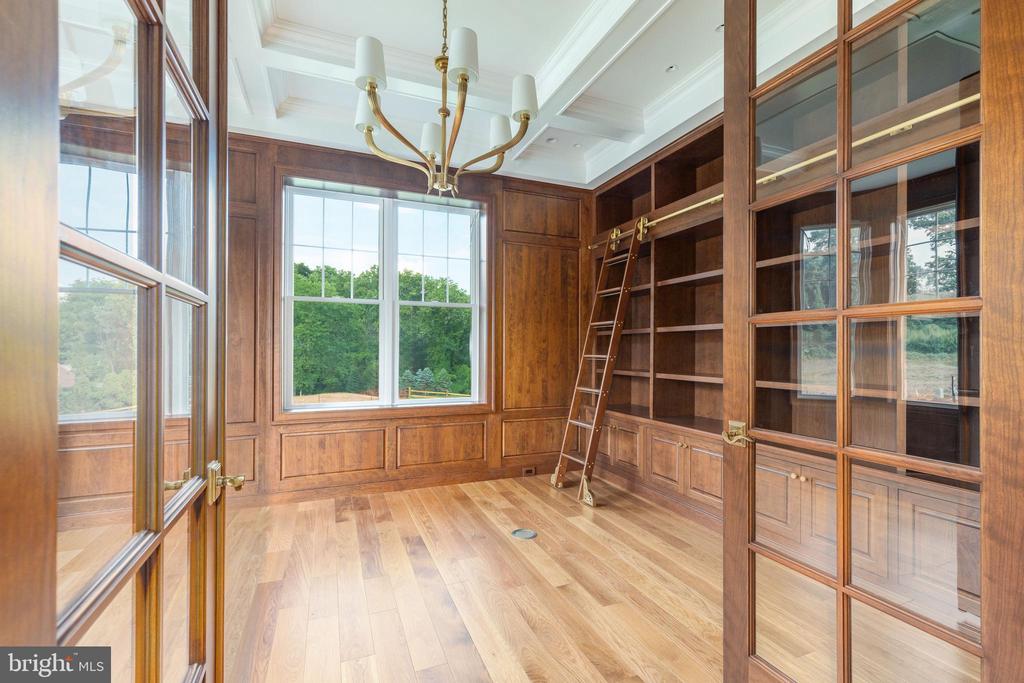406 BARCLAY ROAD