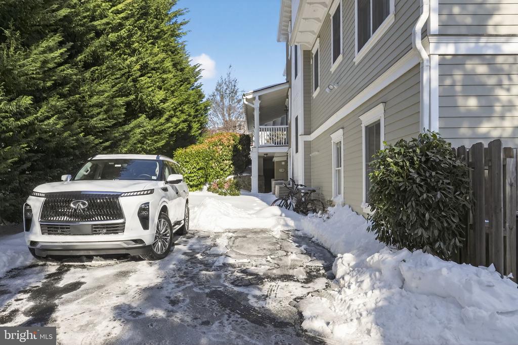 200 W WAYNE AVENUE Unit: 1