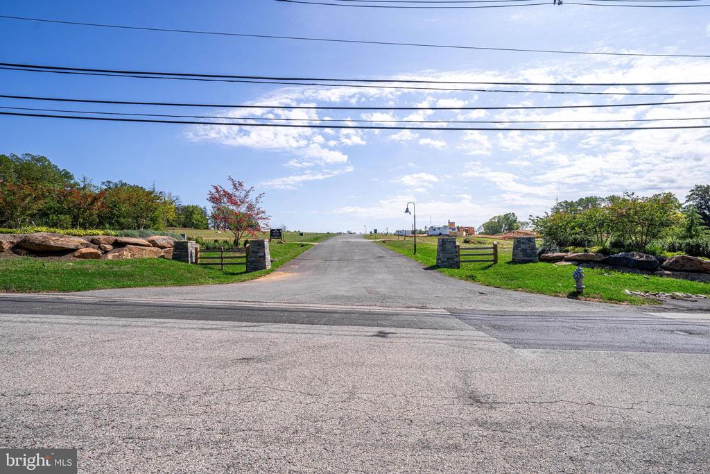 326 STONEY KNOLL LANE LOT 13