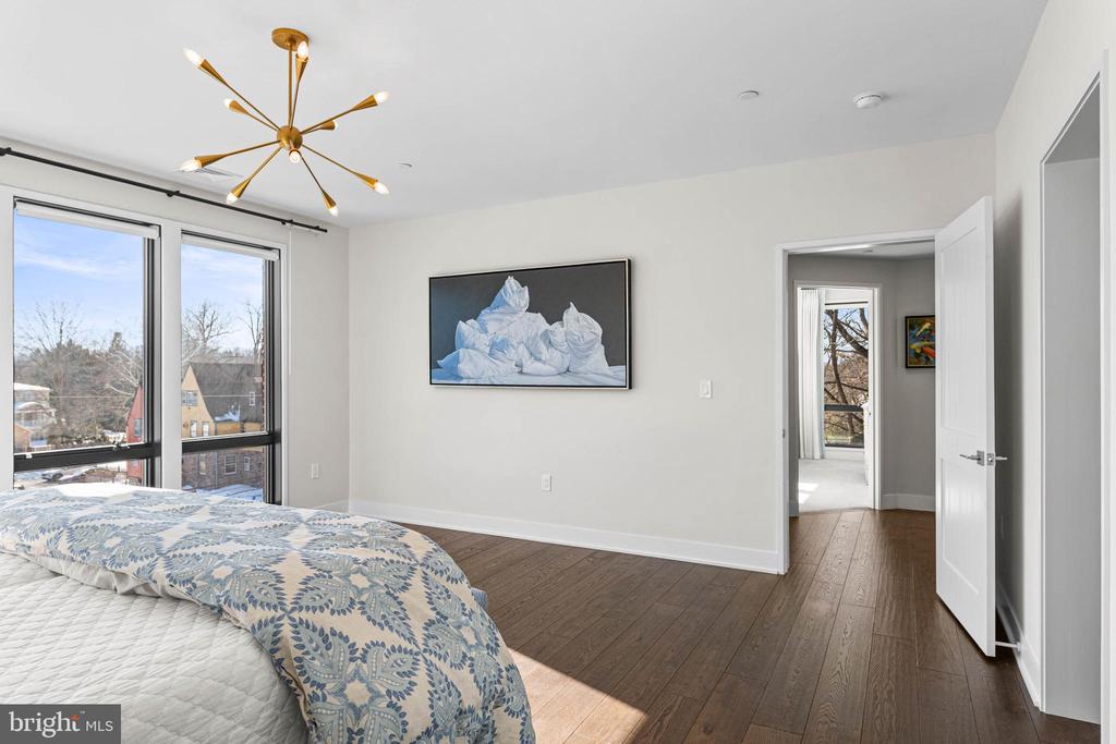 427 E LANCASTER AVENUE 1202