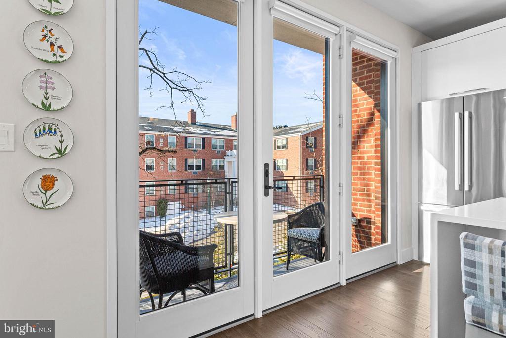 427 E LANCASTER AVENUE 1202