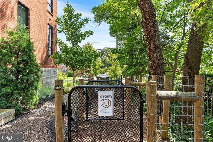 427 E LANCASTER AVENUE 1202