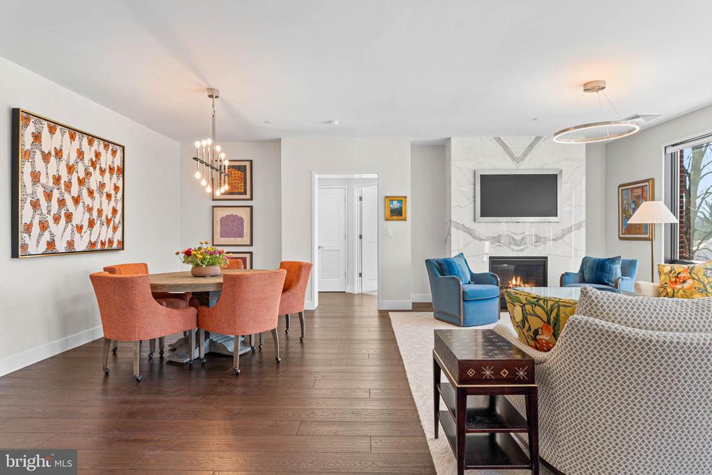 427 E LANCASTER AVENUE 1202