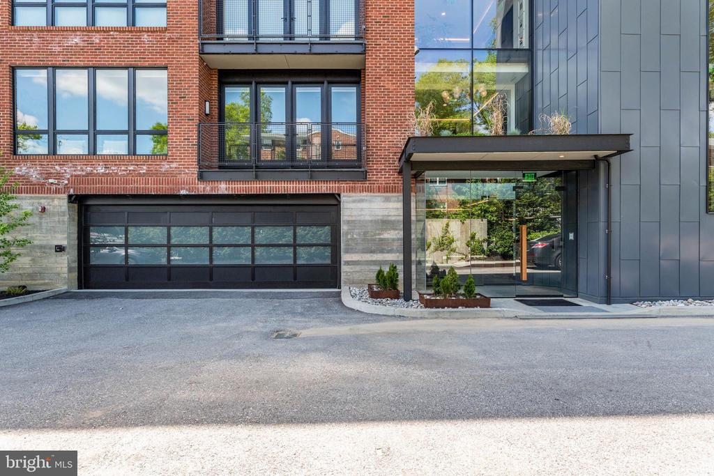 427 E LANCASTER AVENUE 1202