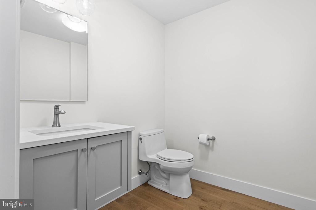427 E LANCASTER AVENUE Unit: 1101